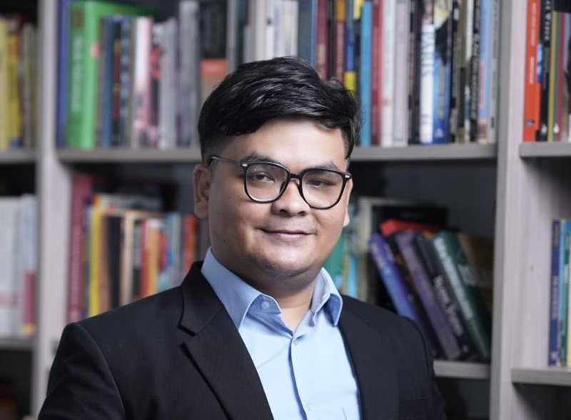 arifki chaniago holopis