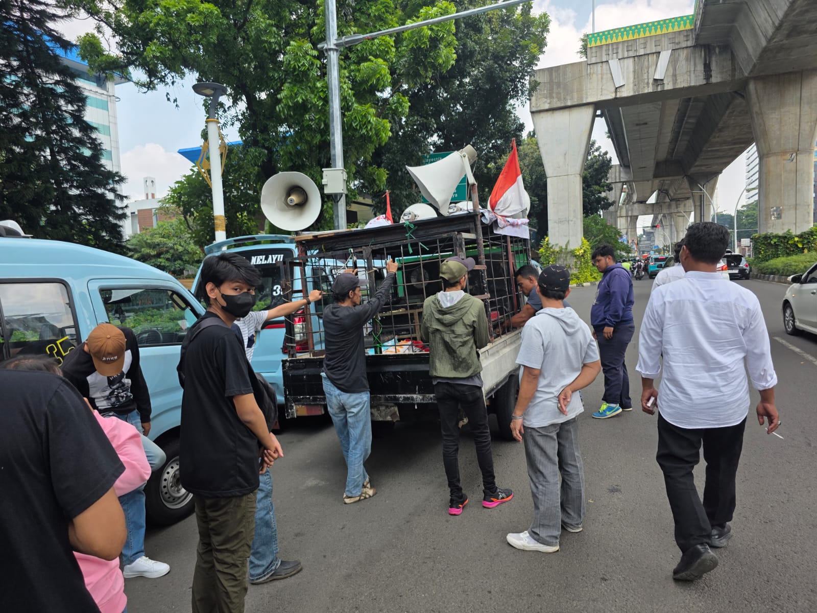unjuk rasa