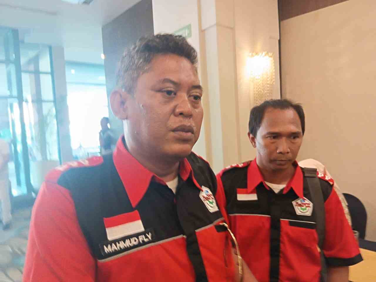 ketum sepoi, mahfud flay